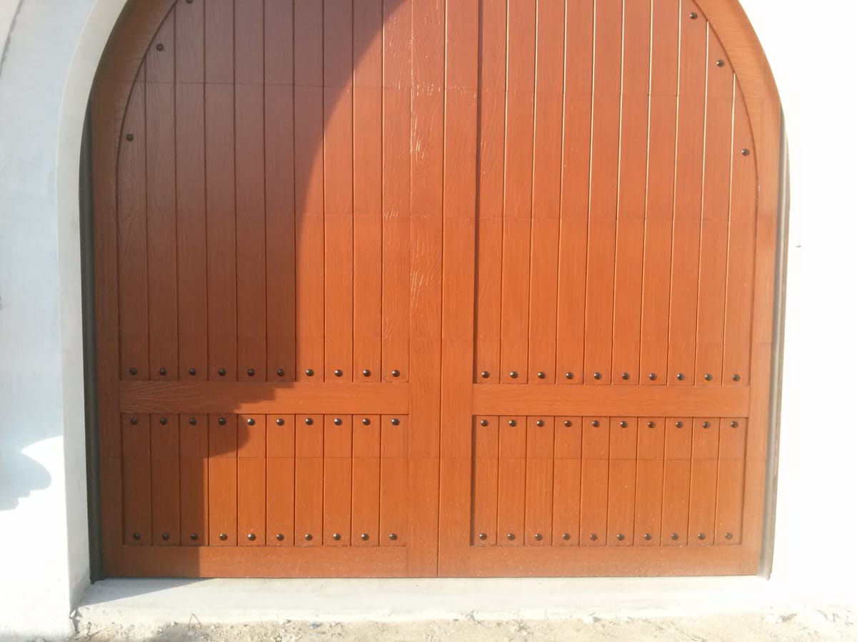 Lake Placid Garage Door Installation in Arcadia